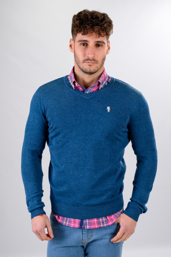 SUETER CUELLO PICO AZUL