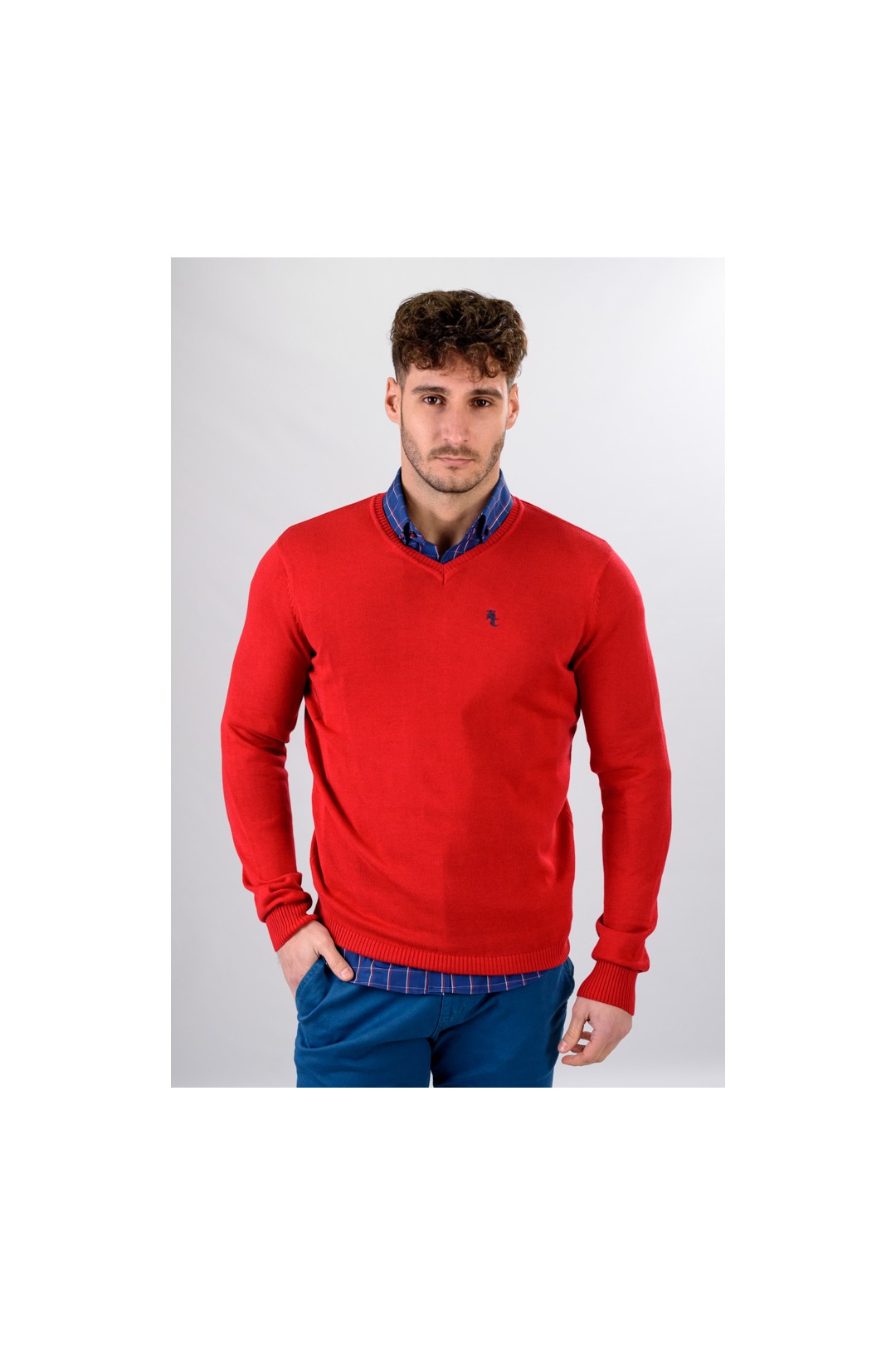 SUETER CUELLO PICO ROJO