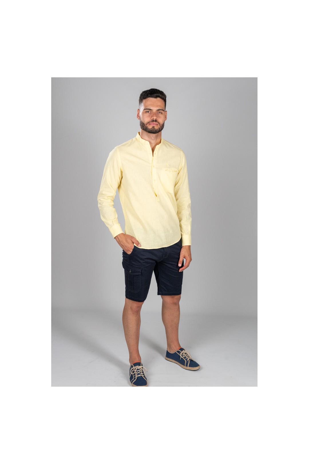 CAMISA POLERA MAHO CON BOLSILLO AMARILLO