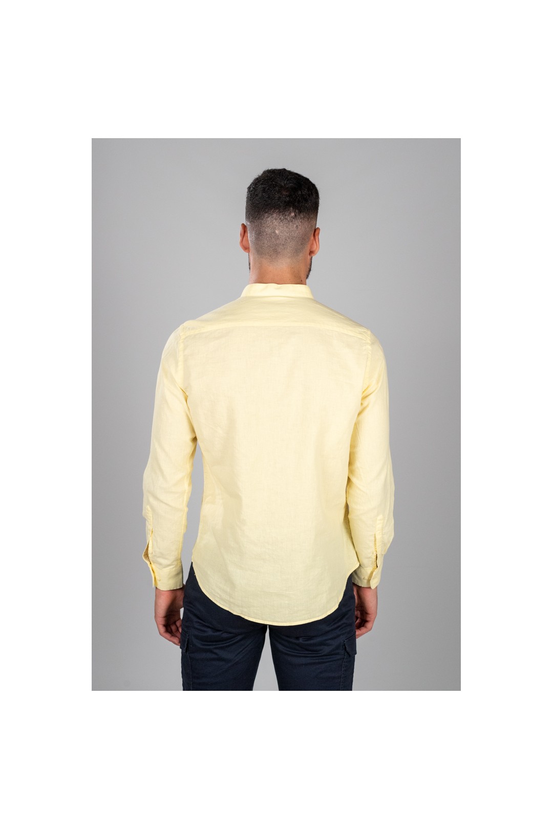 CAMISA POLERA MAHO CON BOLSILLO AMARILLO