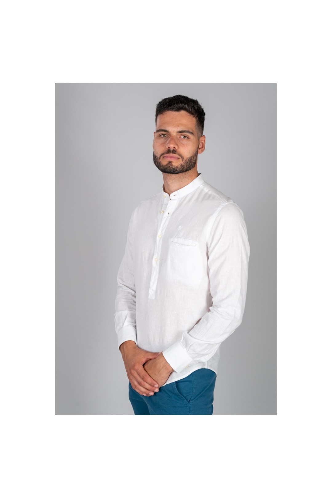 CAMISA POLERA MAHO CON BOLSILLO BLANCO