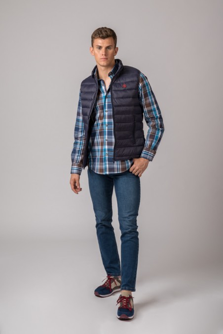CHALECO DE HOMBRE LUGO. AZUL MARINO CHALECO DE HOMBRE LUGO. AZUL MARINO