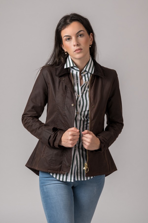 CHAQUETA ENCERADA LADIES AMBRE. COLOR MARRÓN 2