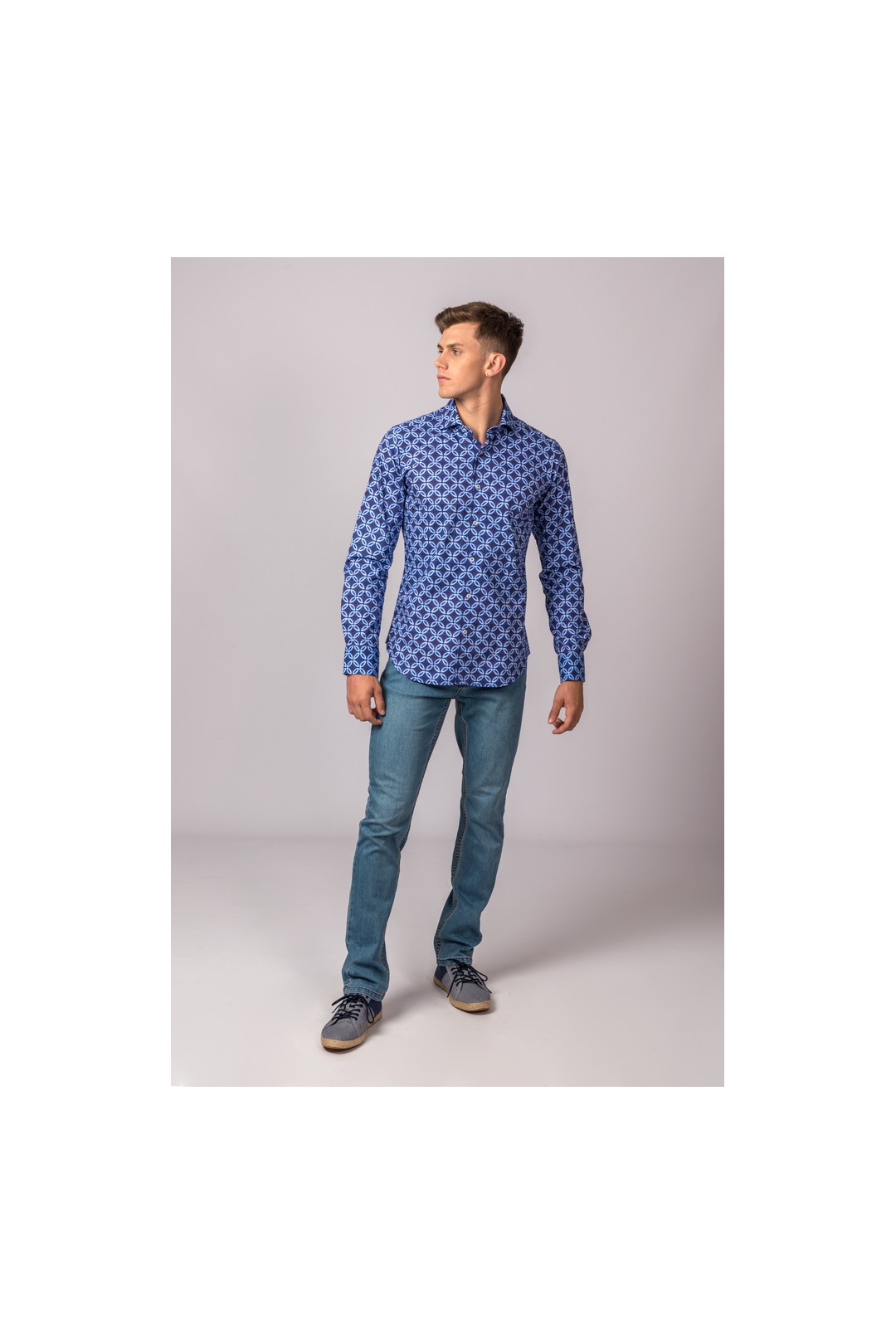 CAMISA FLOR MARINO, CELESTE Y BLANCO