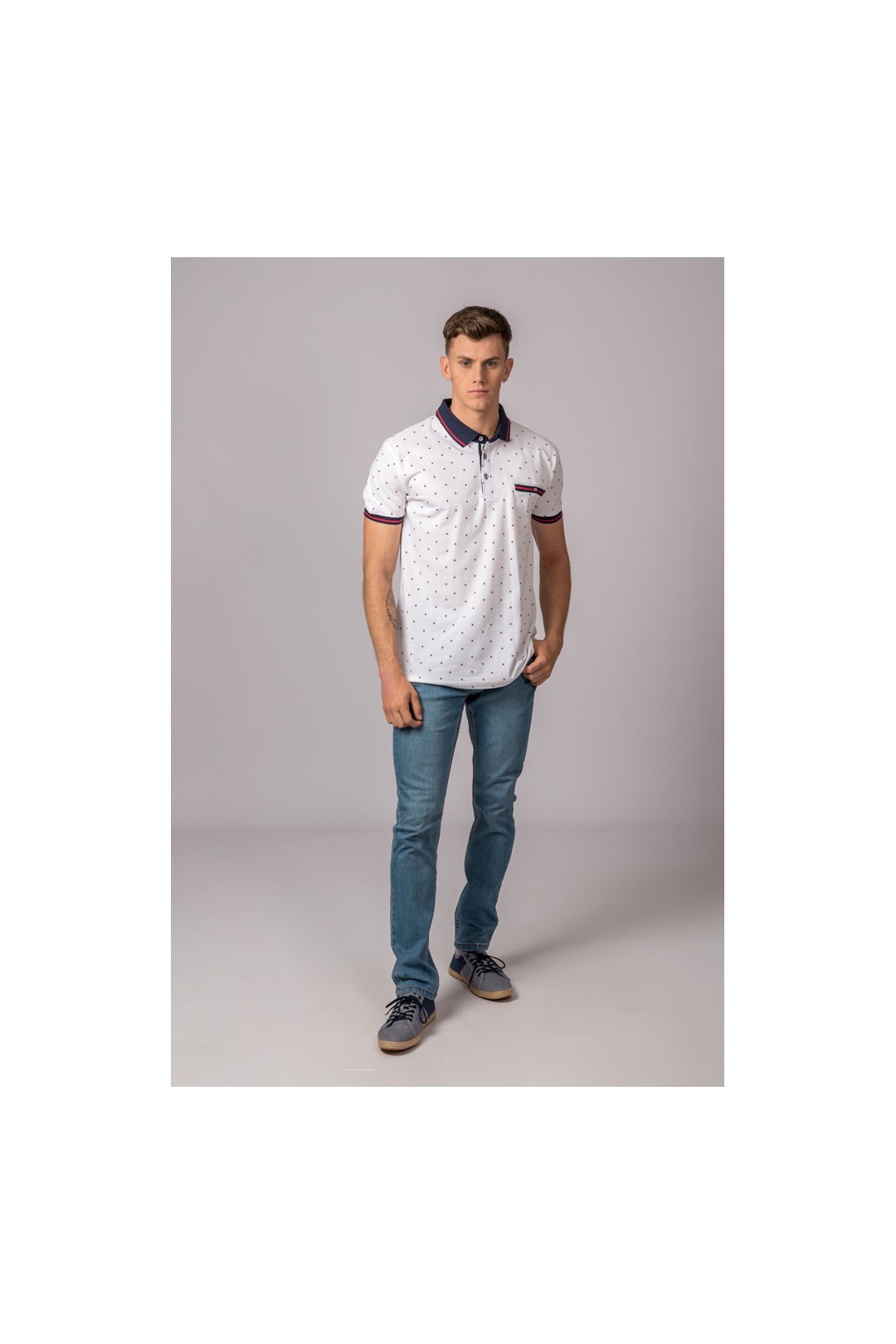 POLO FANTASÍA BLANCO TRIÁNGULO