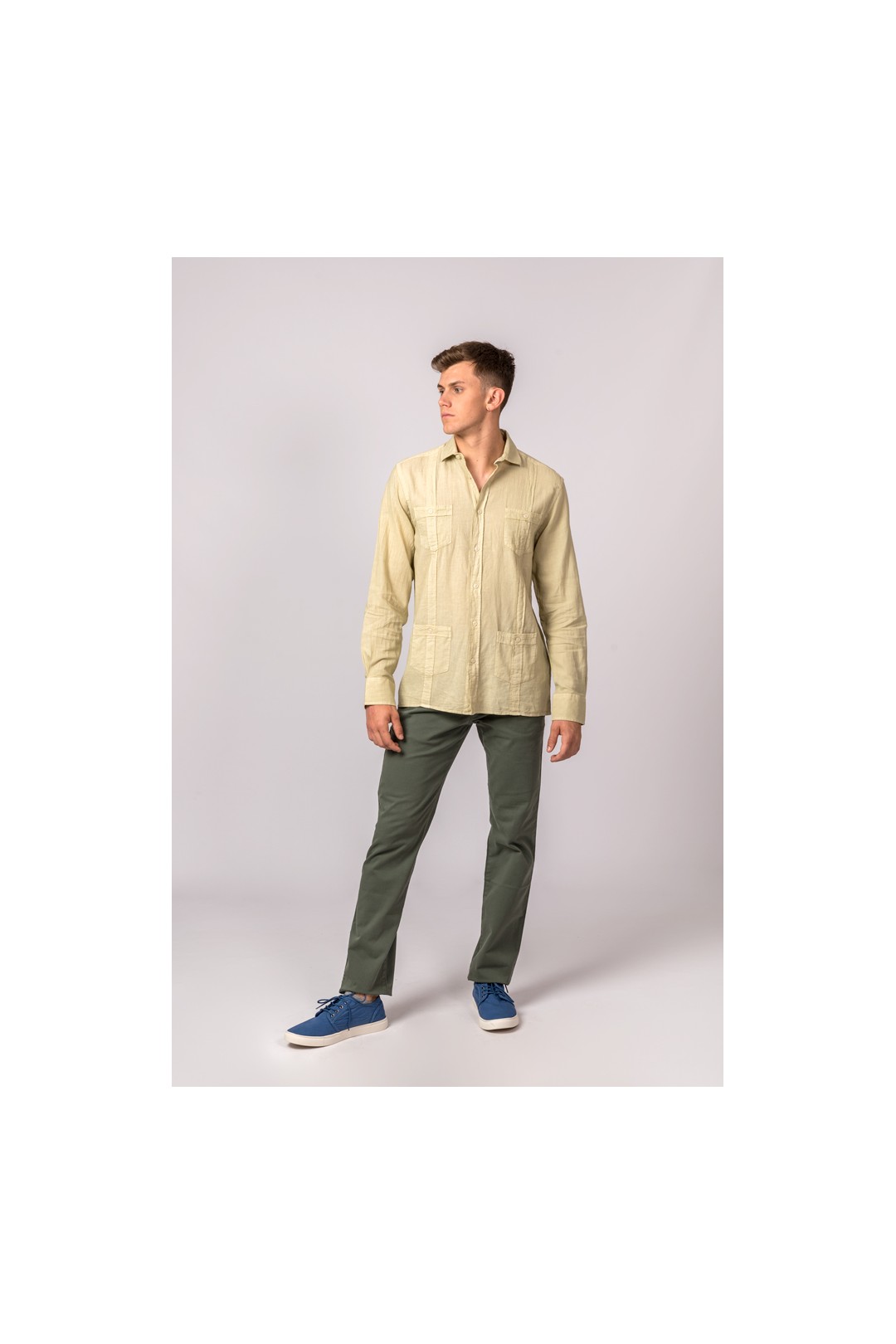 CAMISA GUAYABERA VERDE KAKI