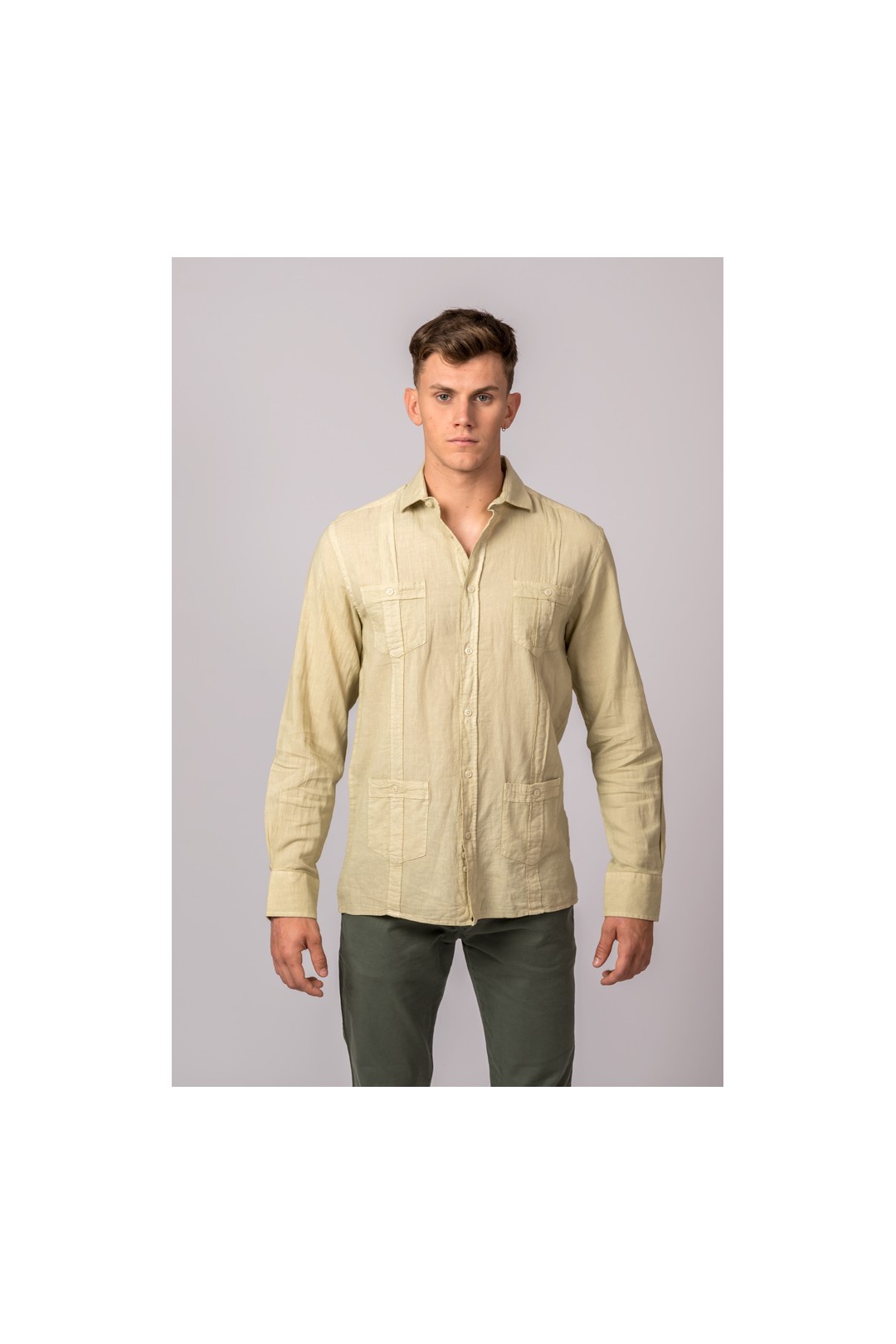 CAMISA GUAYABERA VERDE KAKI