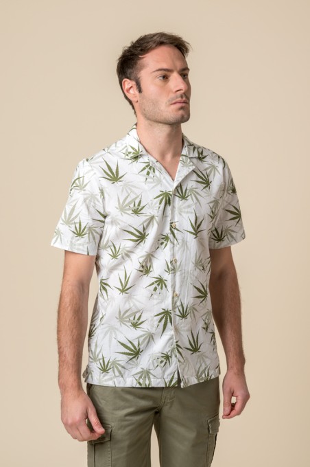 CHEMISE IMPRIMÉE DE FEUILLES