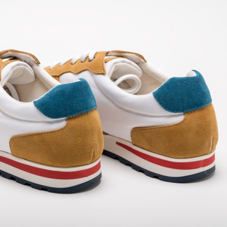 BASKETS DE SPORT BLEU ET MOUTARDE