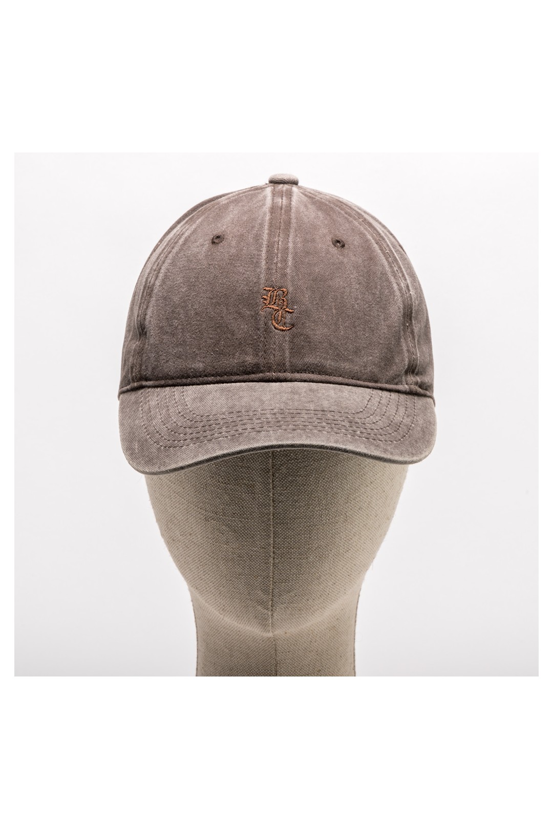 GORRA LISA BORDADA BC MARRÓN