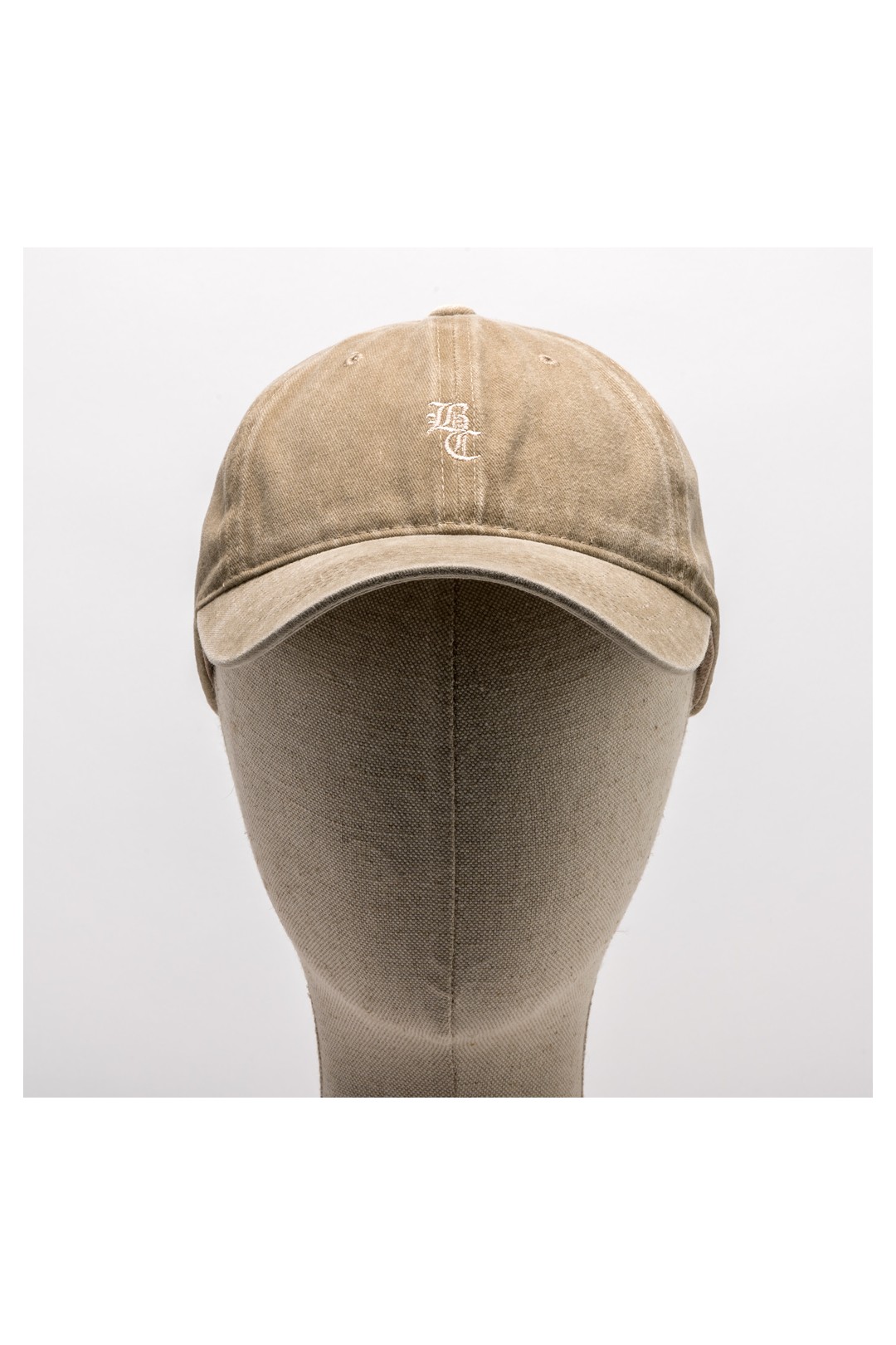 GORRA LISA BORDADA BC BEIGE