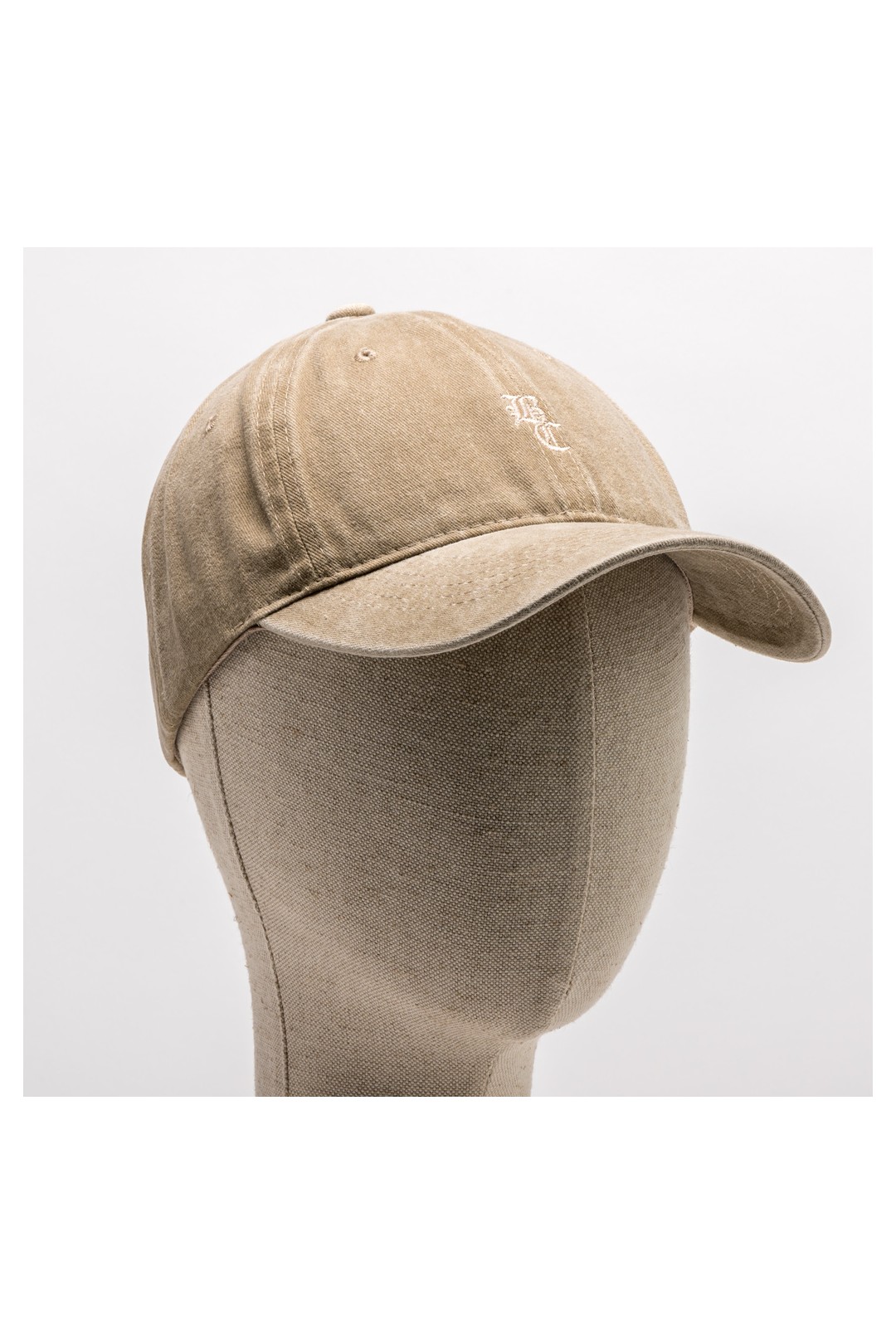 GORRA LISA BORDADA BC BEIGE