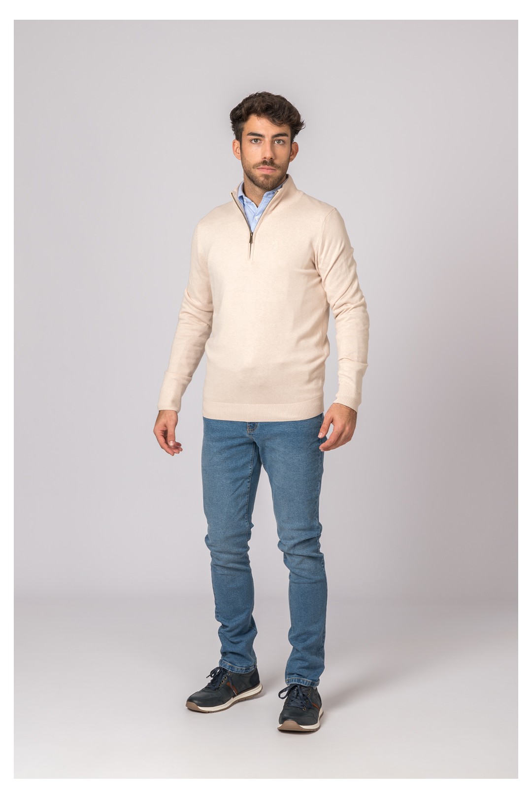 PULL BEIGE À COL ZIPPÉ