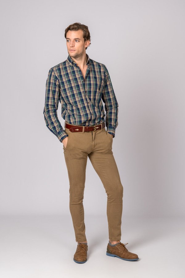 PANTALÓN CHINO SLIM CAMEL 2