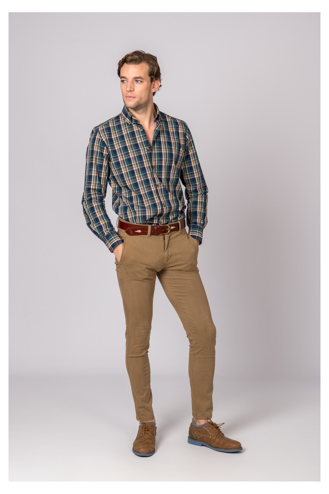PANTALÓN CHINO SLIM CAMEL