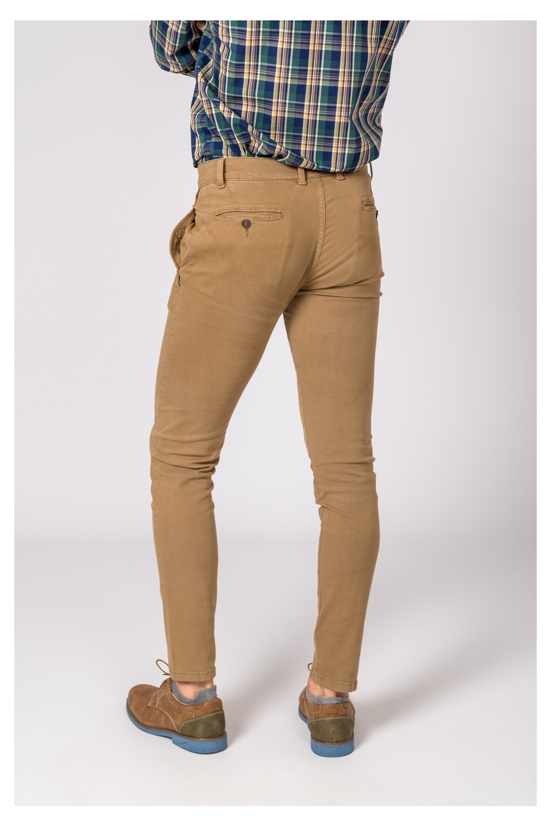 PANTALÓN CHINO SLIM CAMEL