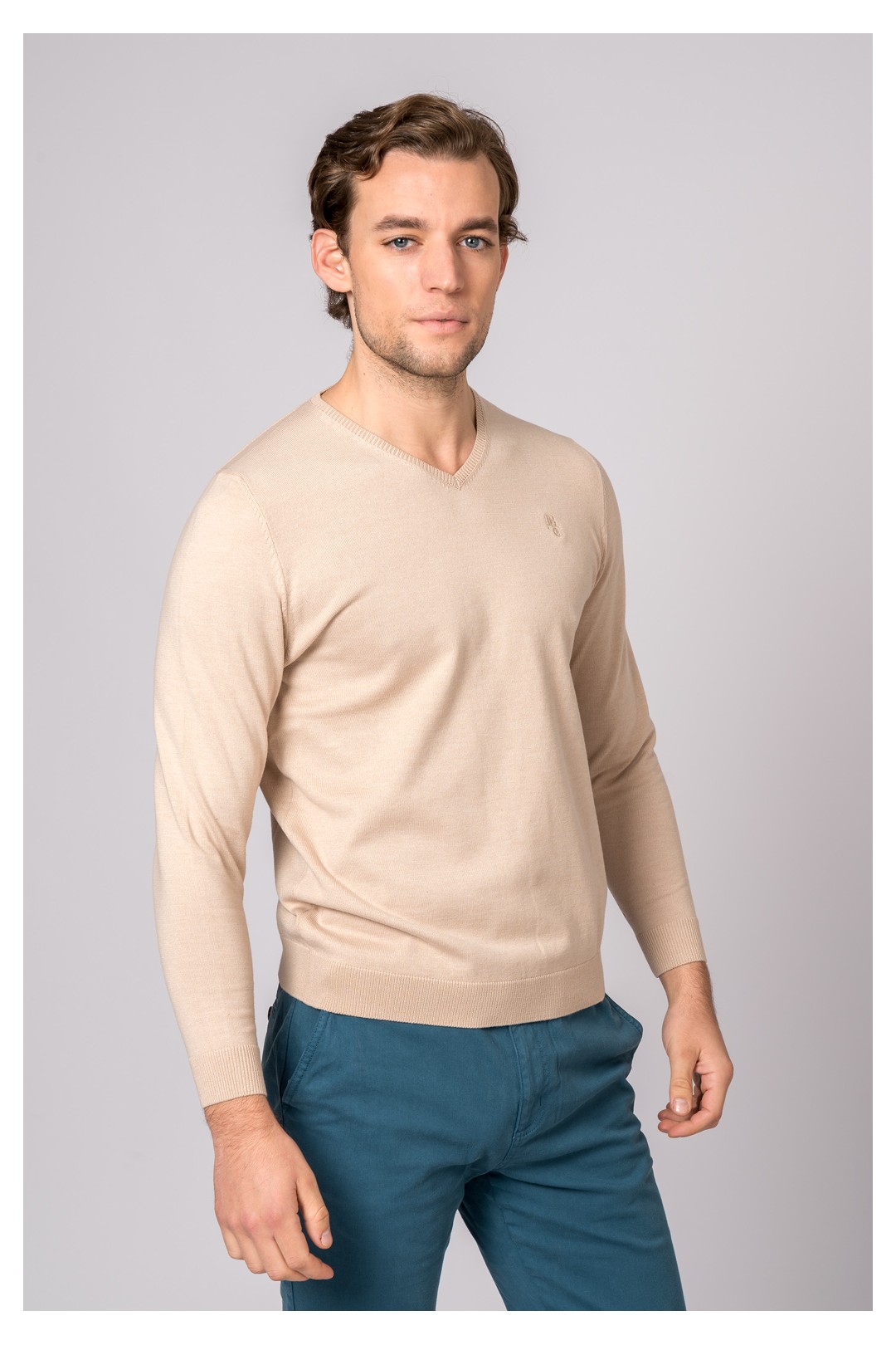 SUETER CUELLO PICO BEIGE