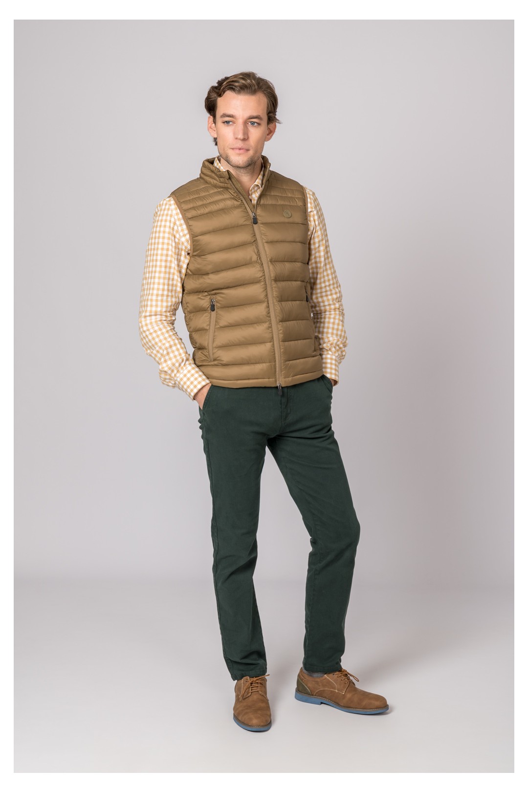 CHALECO DE HOMBRE NIZA CAMEL