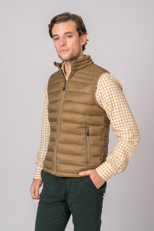 CHALECO DE HOMBRE NIZA CAMEL