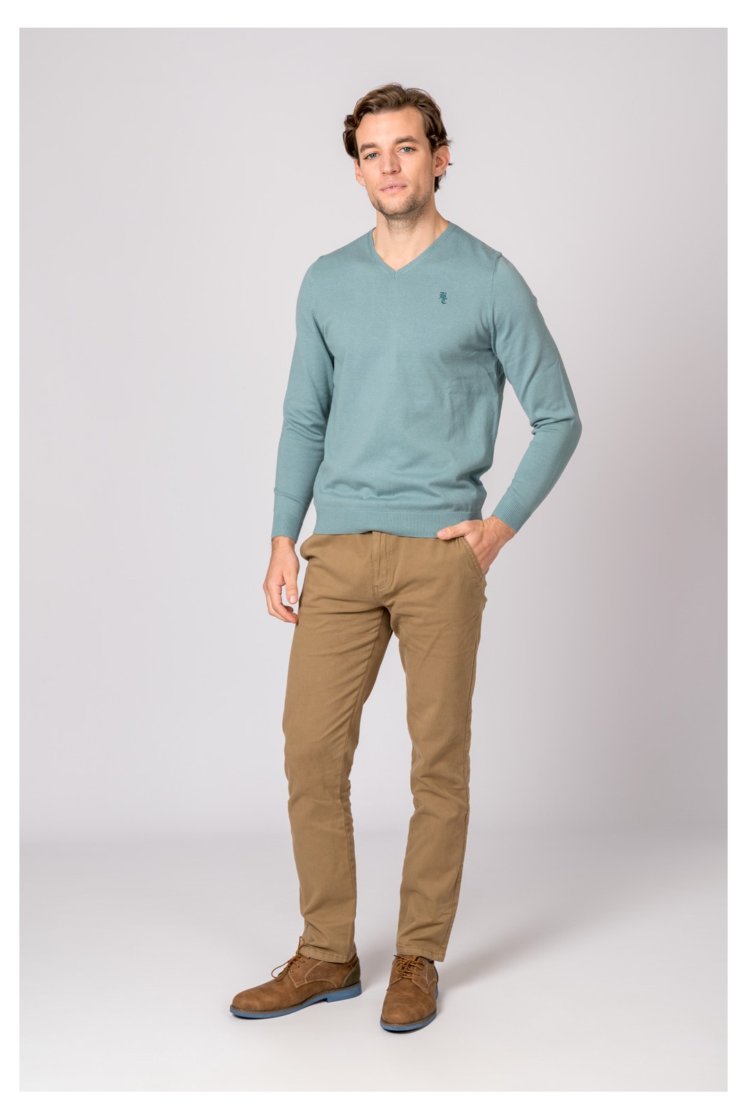 SUETER CUELLO PICO VERDE