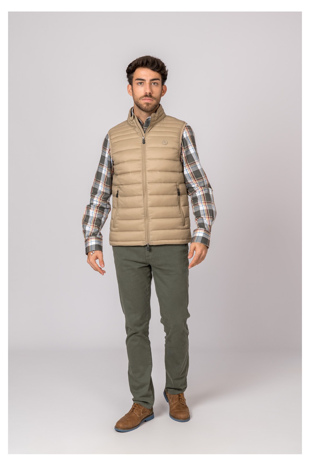 CHALECO DE HOMBRE NIZA BEIGE