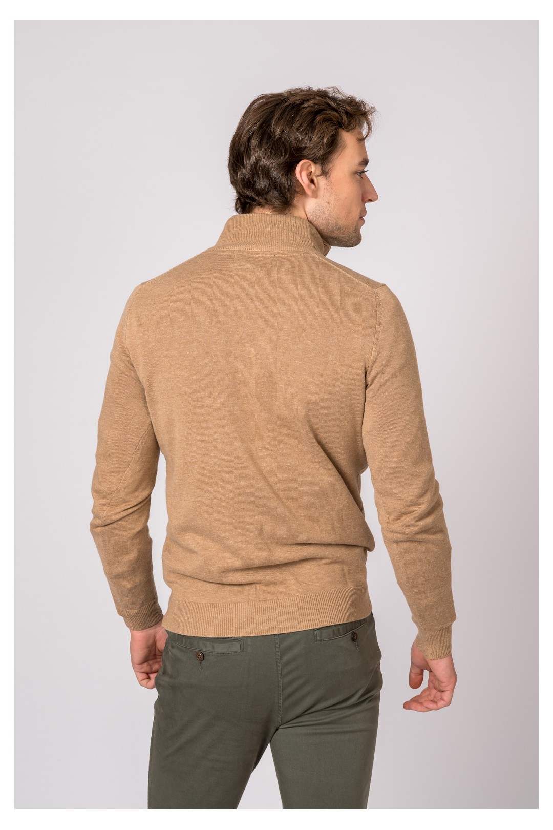 SUETER CUELLO CREMALLERA CAMEL