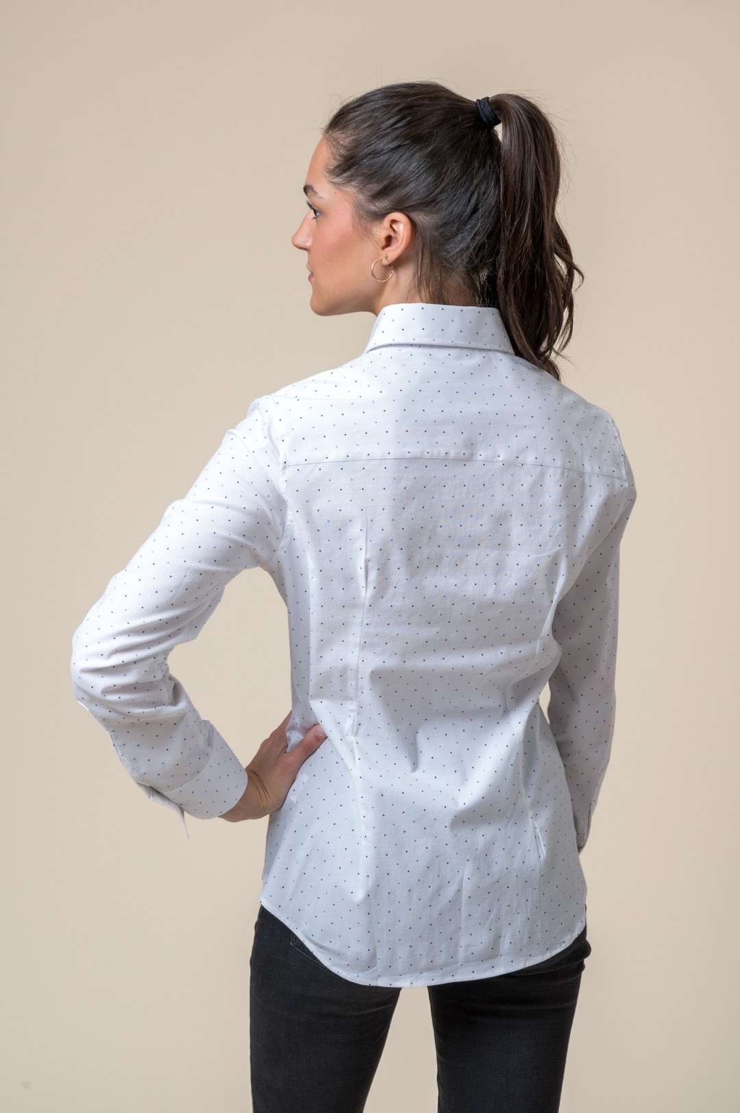 CHEMISE À POIS BLEUS