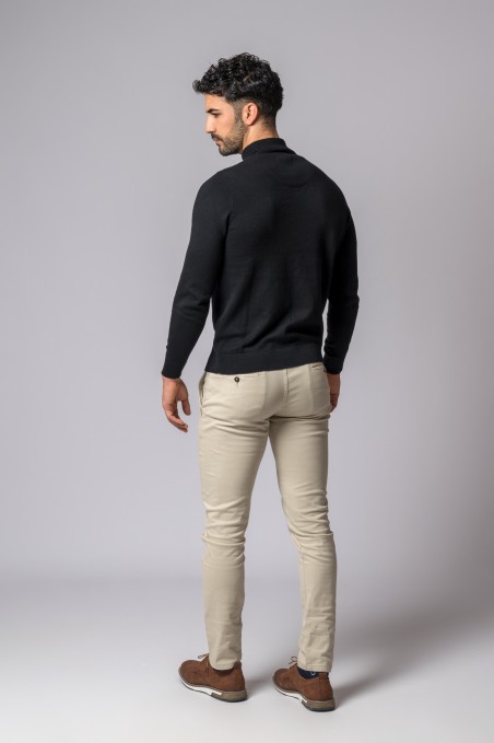 PULL À COL ROULÉ NOIR