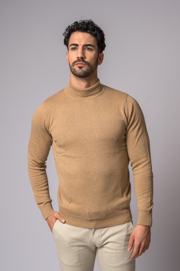 JERSEY CUELLO CISNE CAMEL 2