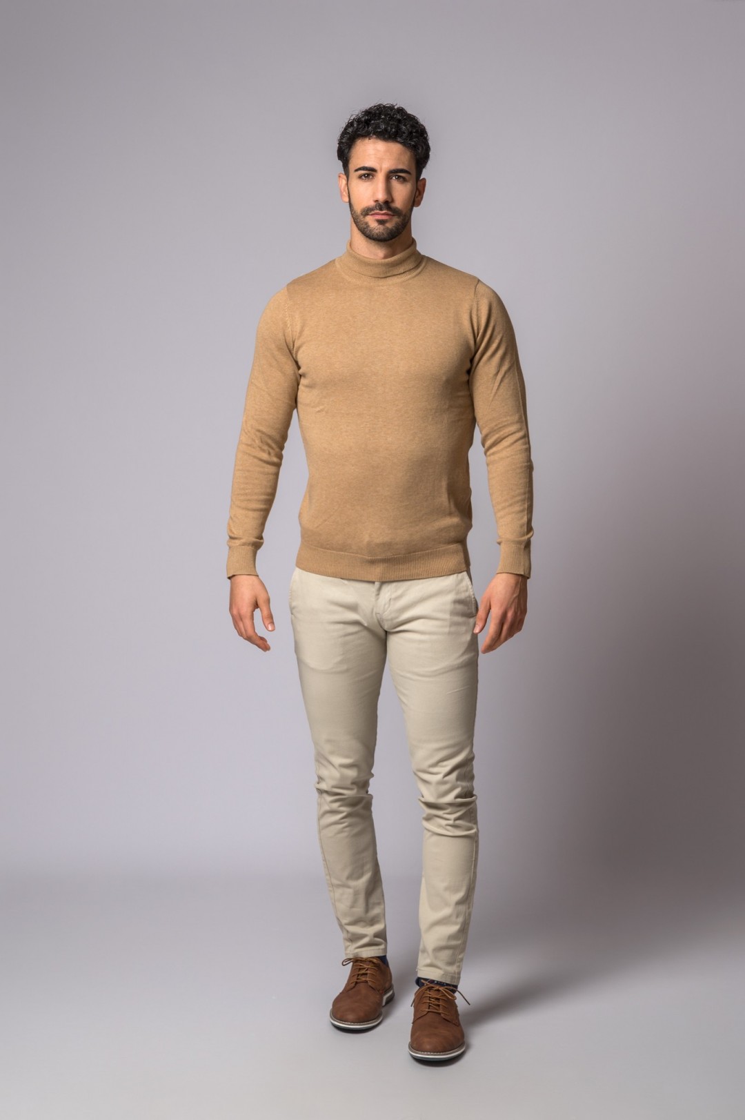 PULL À COL ROULÉ CAMEL