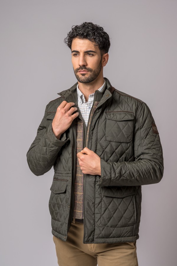 Chaqueta de hombre acolchada tipo husky en color verde. 2