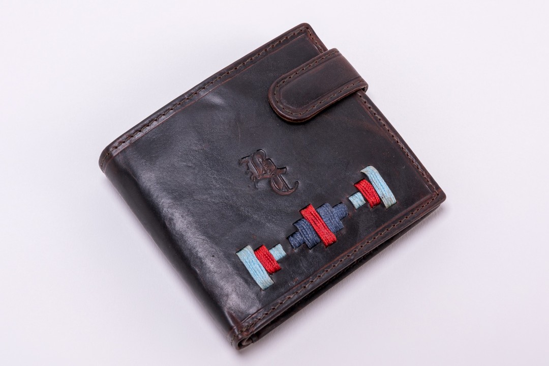 LEATHER WALLET WITH BLUE AND RED DIAMONDS