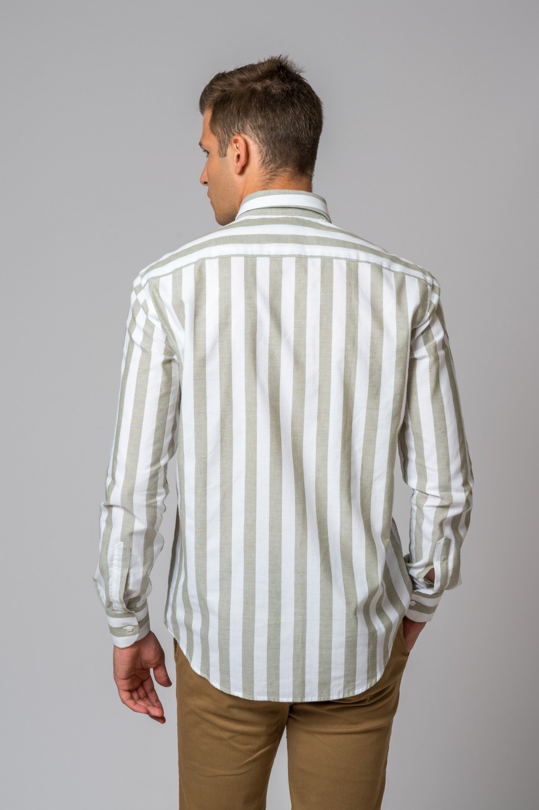 CAMISA DE RISCAS VERDES E BRANCAS