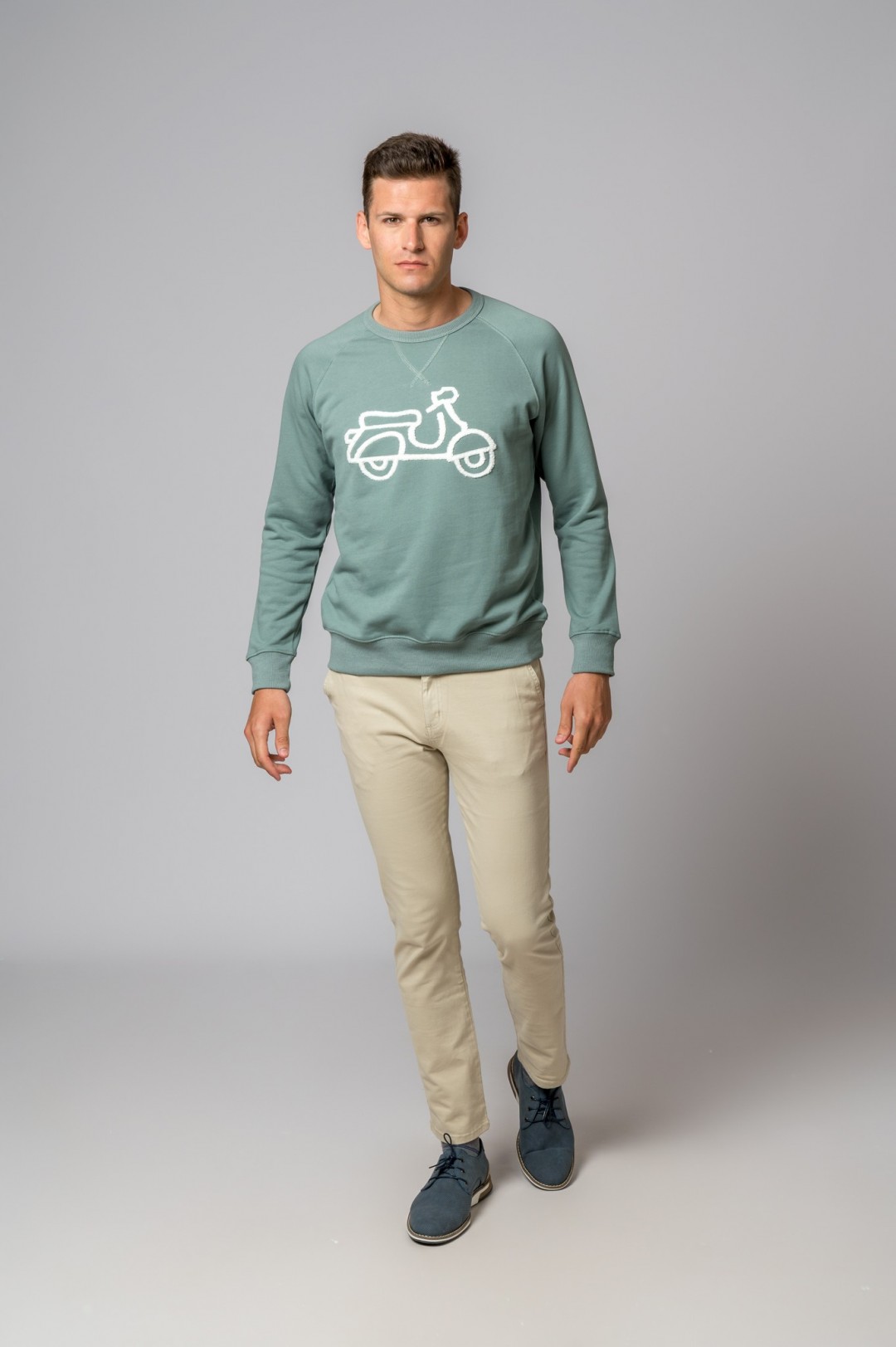CAMISOLA VESPA DE PELÚCIA AZUL CLARO