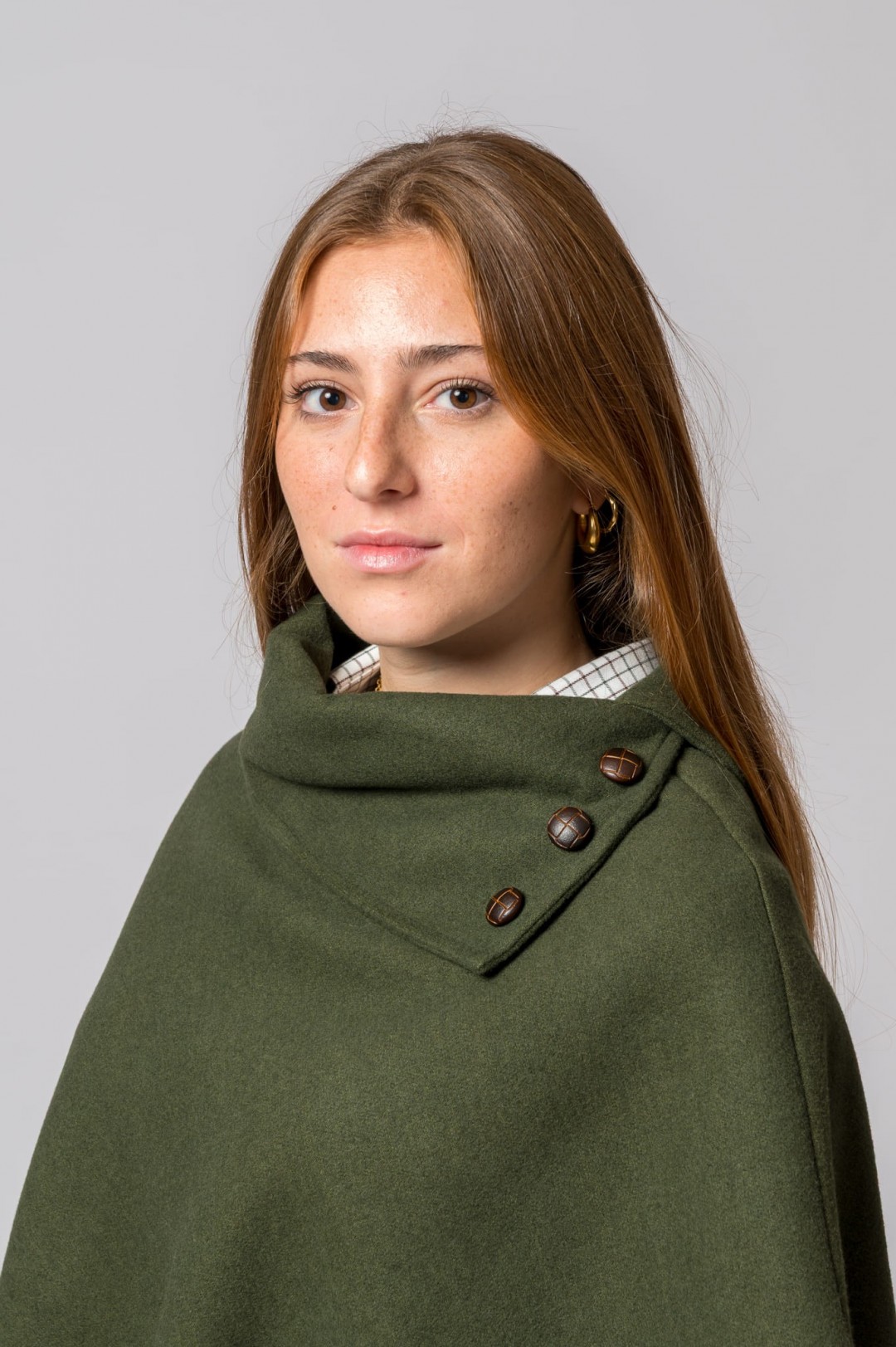 GREEN MOUFLON CAPE