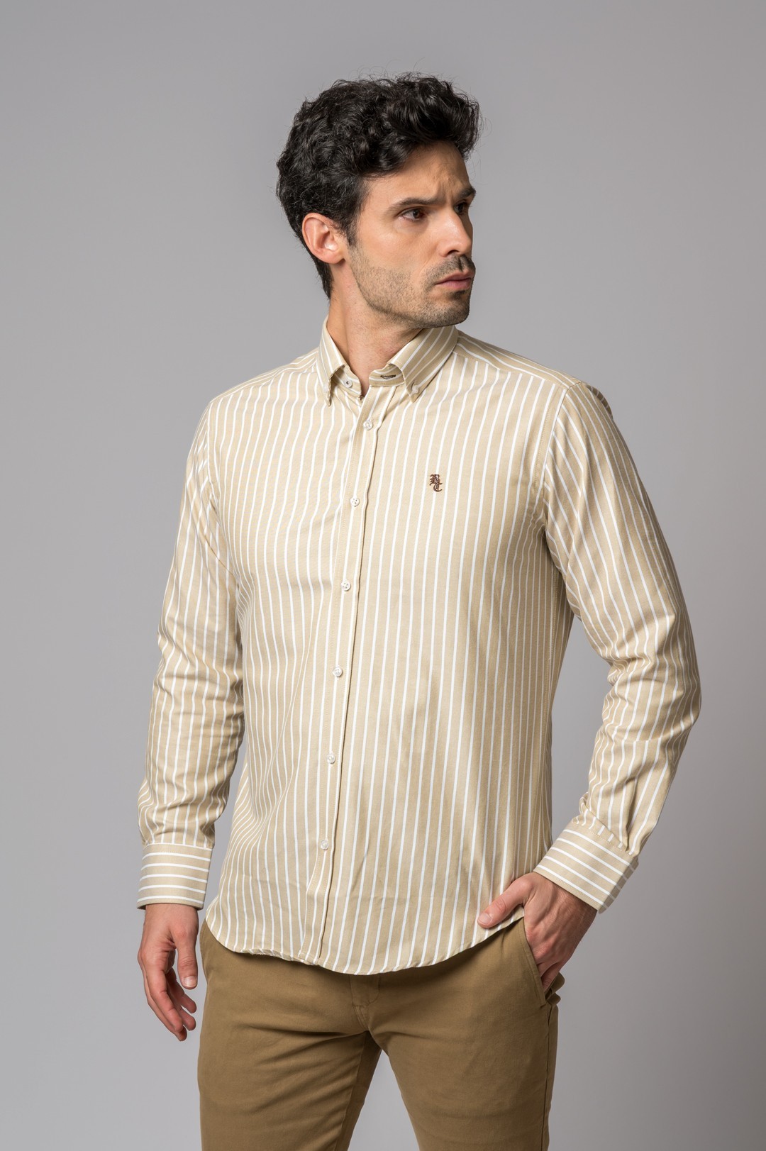 CAMISA RAYA BEIGE Y BLANCA