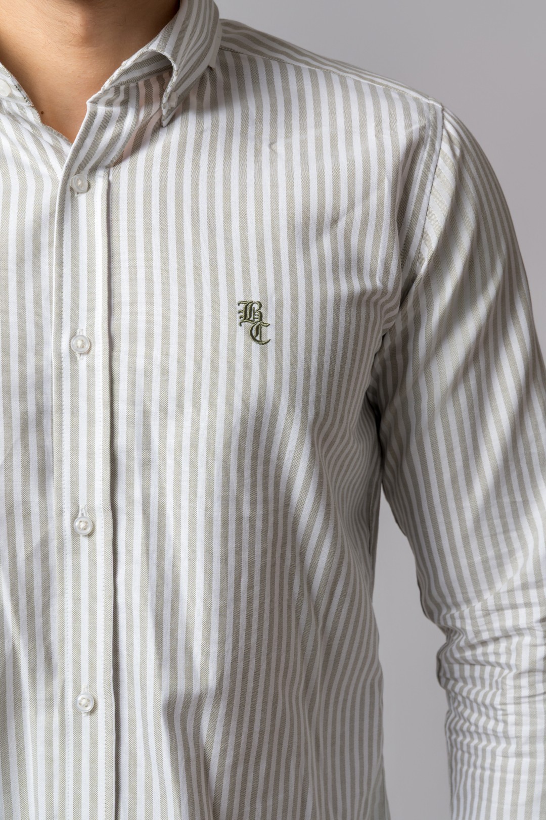CAMISA RAYAS OXFORD VERDE GRISACEO