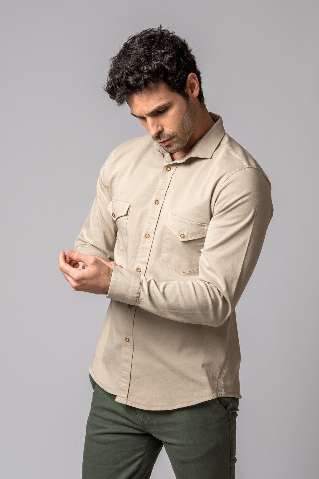 SOBRECAMISA BOLSILLOS CREAM