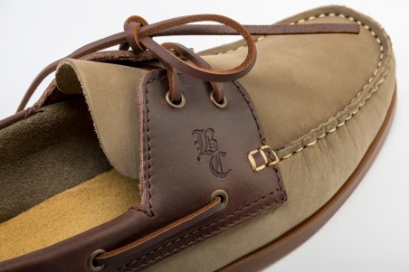 ZAPATO NÁUTICO PIEL VERDE KAKI