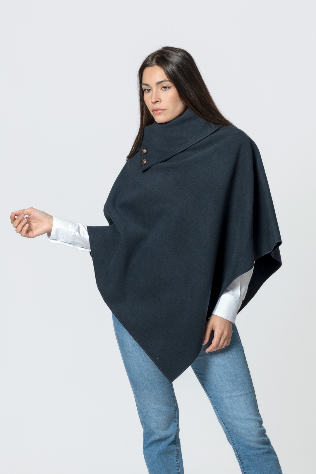 NAVY BLUE MOUFLON CAPE