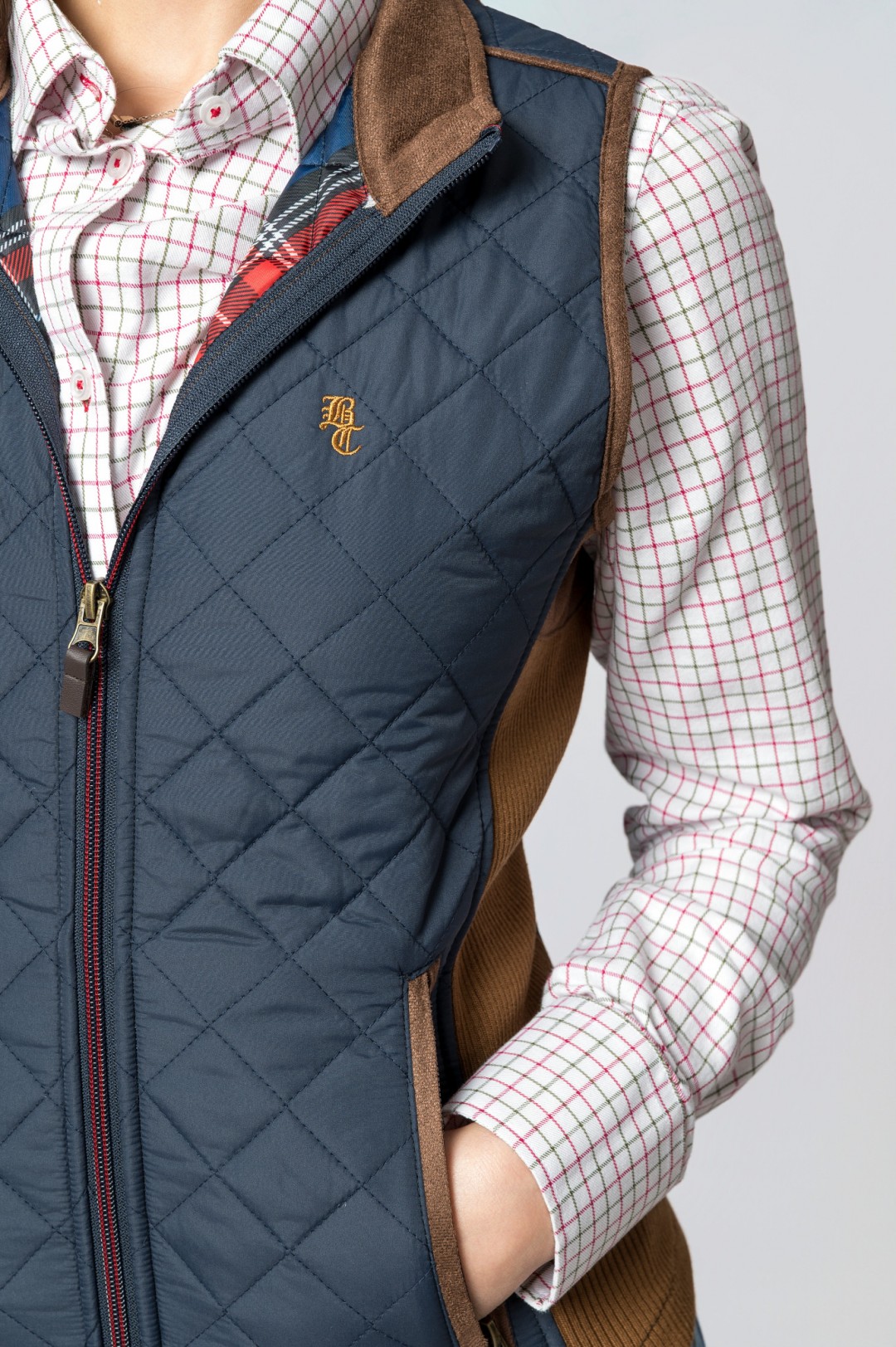 NAVY BLUE SORREL VEST