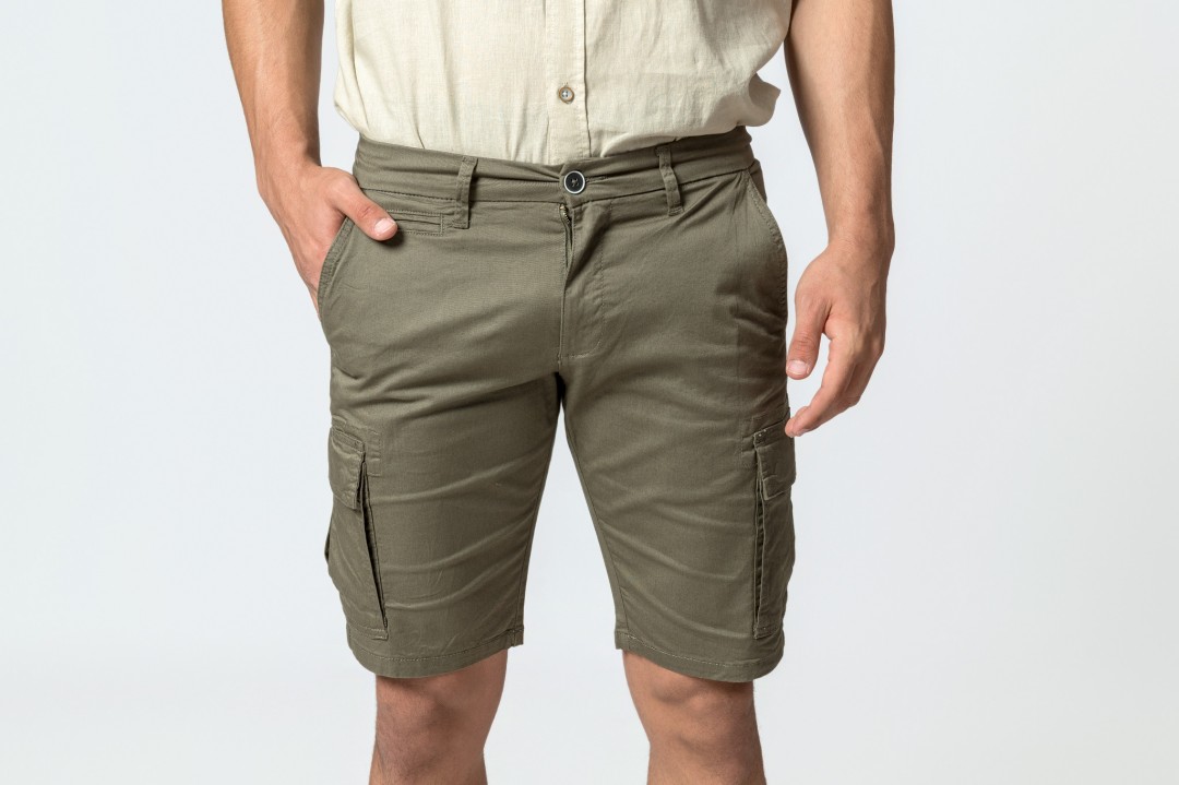 BERMUDA CARGO VERDE
