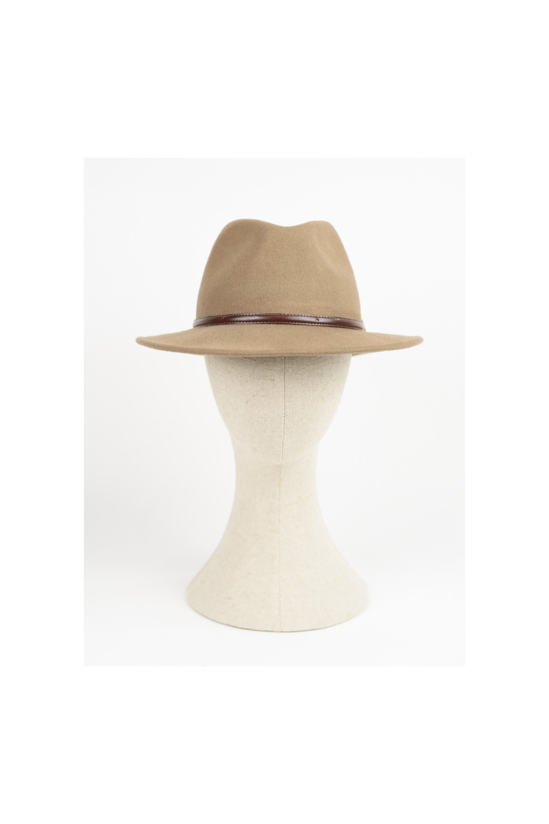 CHAPEAU EN FEUTRE BRITANNIQUE. 100% LAINE. COULEUR CAMEL