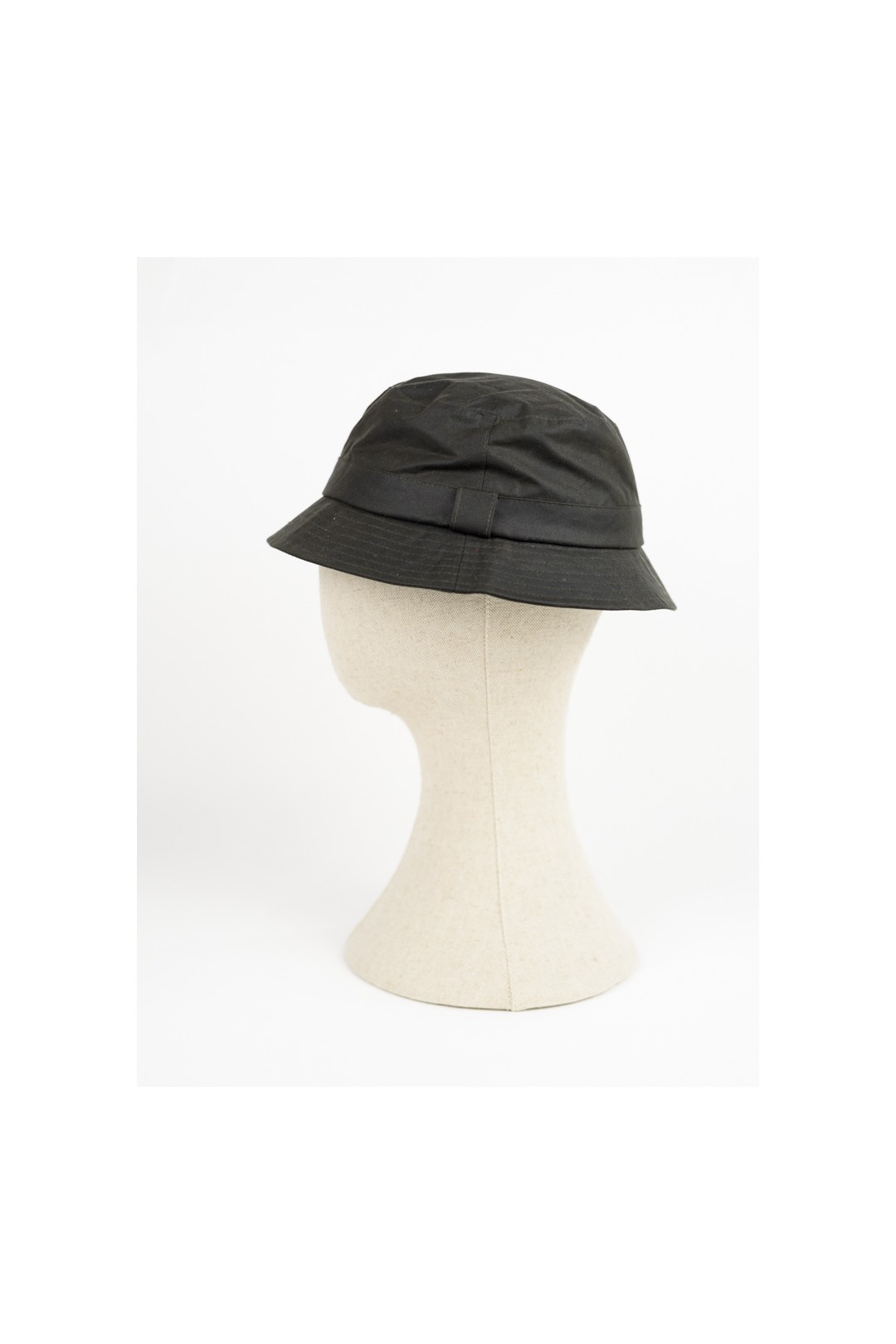 Sombrero modelo Bush Hat en tono verde.