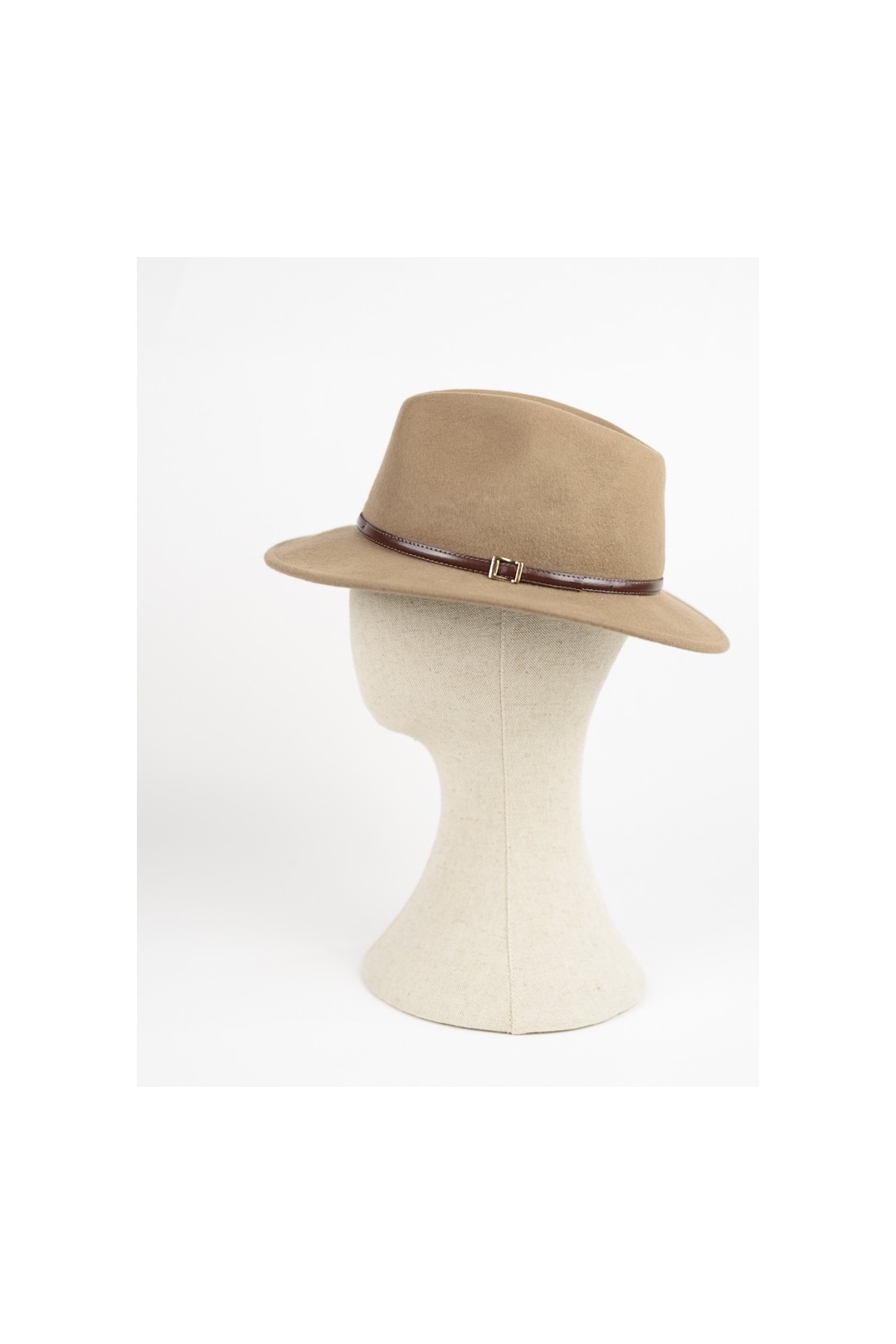 Sombrero de fieltro en color camel de British Cotton.